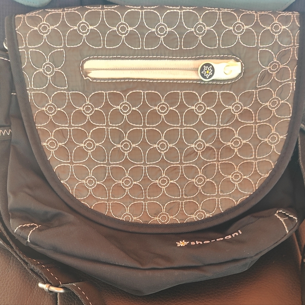 purses x 4 - Picture 5 of 10